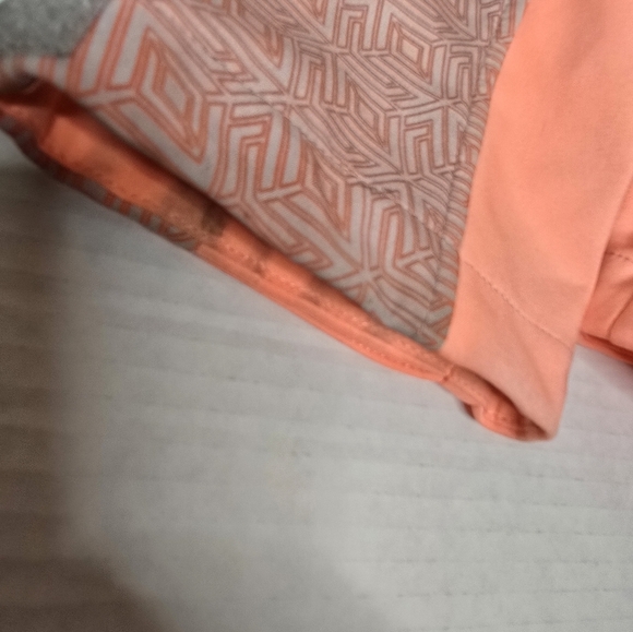 Free Tech Jacket - Picture 7 of 7